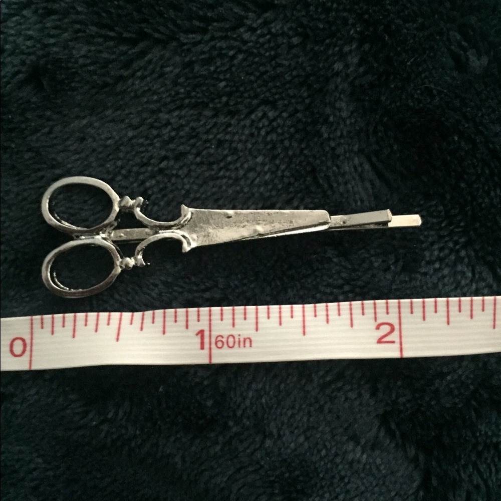 ✂️Scissors Hair Clips Pair ✂️ - Picture 8 of 8
